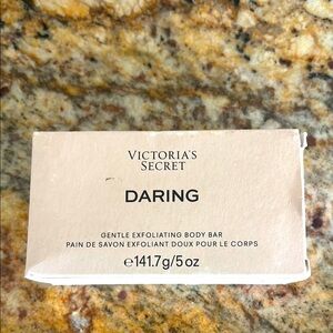 Victoria's Secret DARING, Creamy Exfoliant & Scrub, Bath & Body Bar